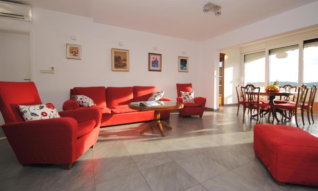 Seaview Luxury Apartment "Lucy" With Terrace & Vintage Summer Kitchen Trogir Ngoại thất bức ảnh
