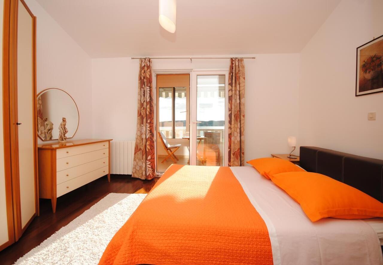 Seaview Luxury Apartment "Lucy" With Terrace & Vintage Summer Kitchen Trogir Ngoại thất bức ảnh