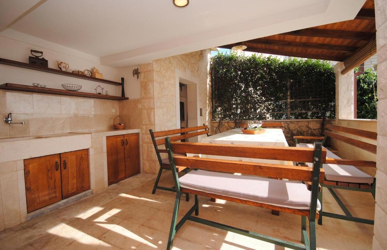 Seaview Luxury Apartment "Lucy" With Terrace & Vintage Summer Kitchen Trogir Ngoại thất bức ảnh