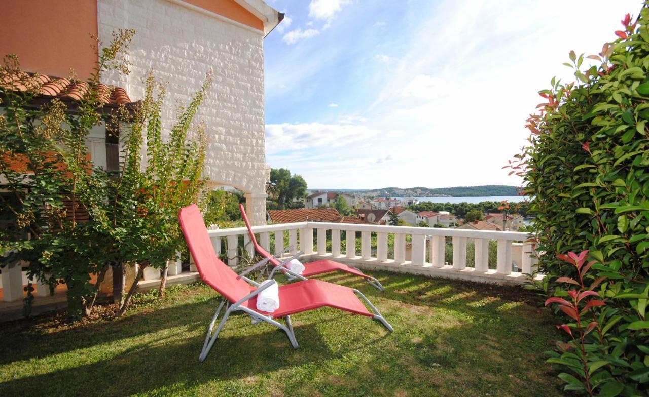 Seaview Luxury Apartment "Lucy" With Terrace & Vintage Summer Kitchen Trogir Ngoại thất bức ảnh
