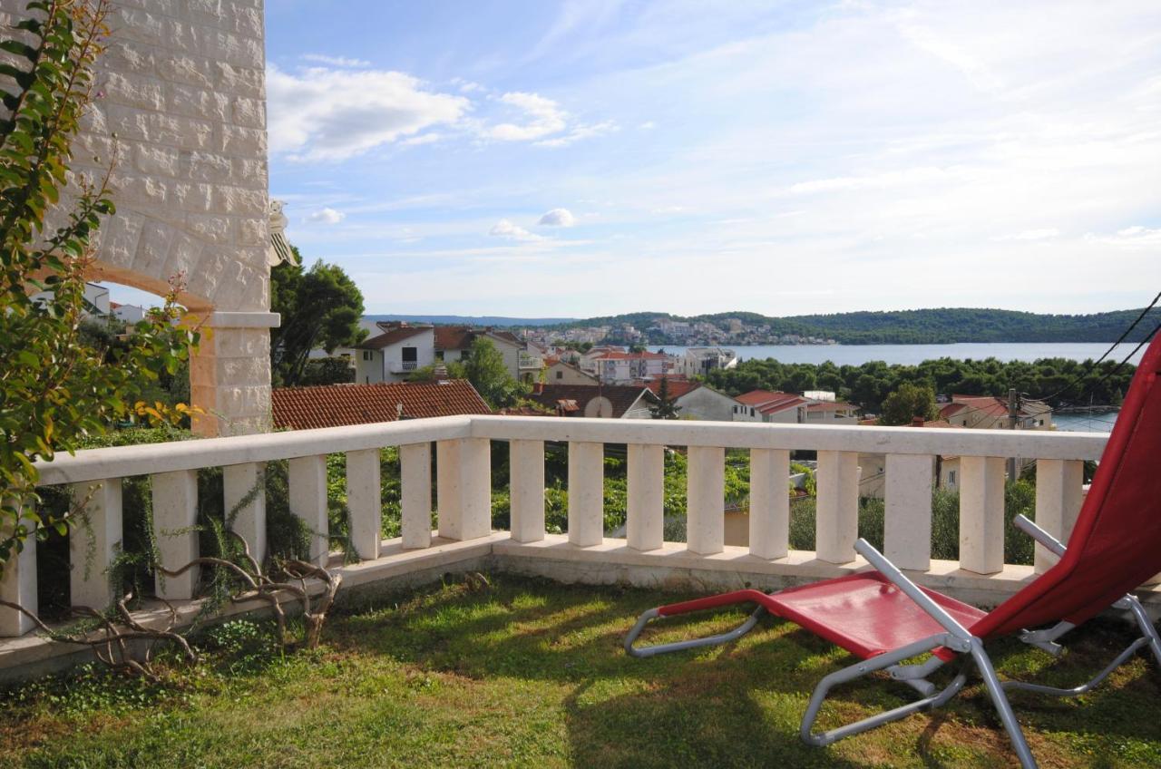 Seaview Luxury Apartment "Lucy" With Terrace & Vintage Summer Kitchen Trogir Ngoại thất bức ảnh